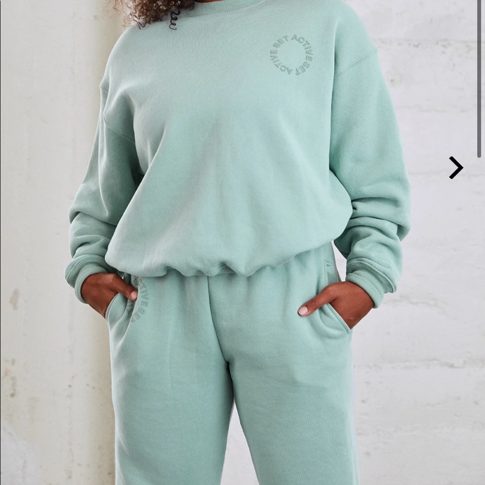 Set active gem sweat pants new with tags